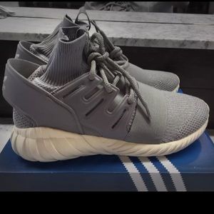 Authentic adidas tubular doom primeknit